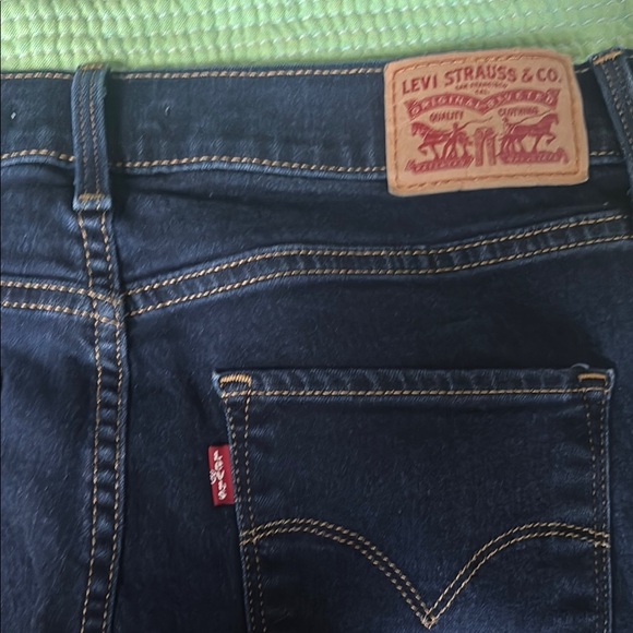Women's Blue Levi’s - Picture 2 of 4